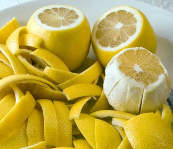 limón para el cuidado de las plantas